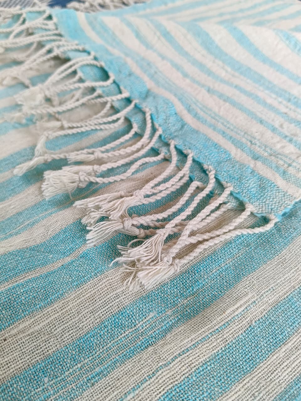 Aqua Stripe Khes — detail