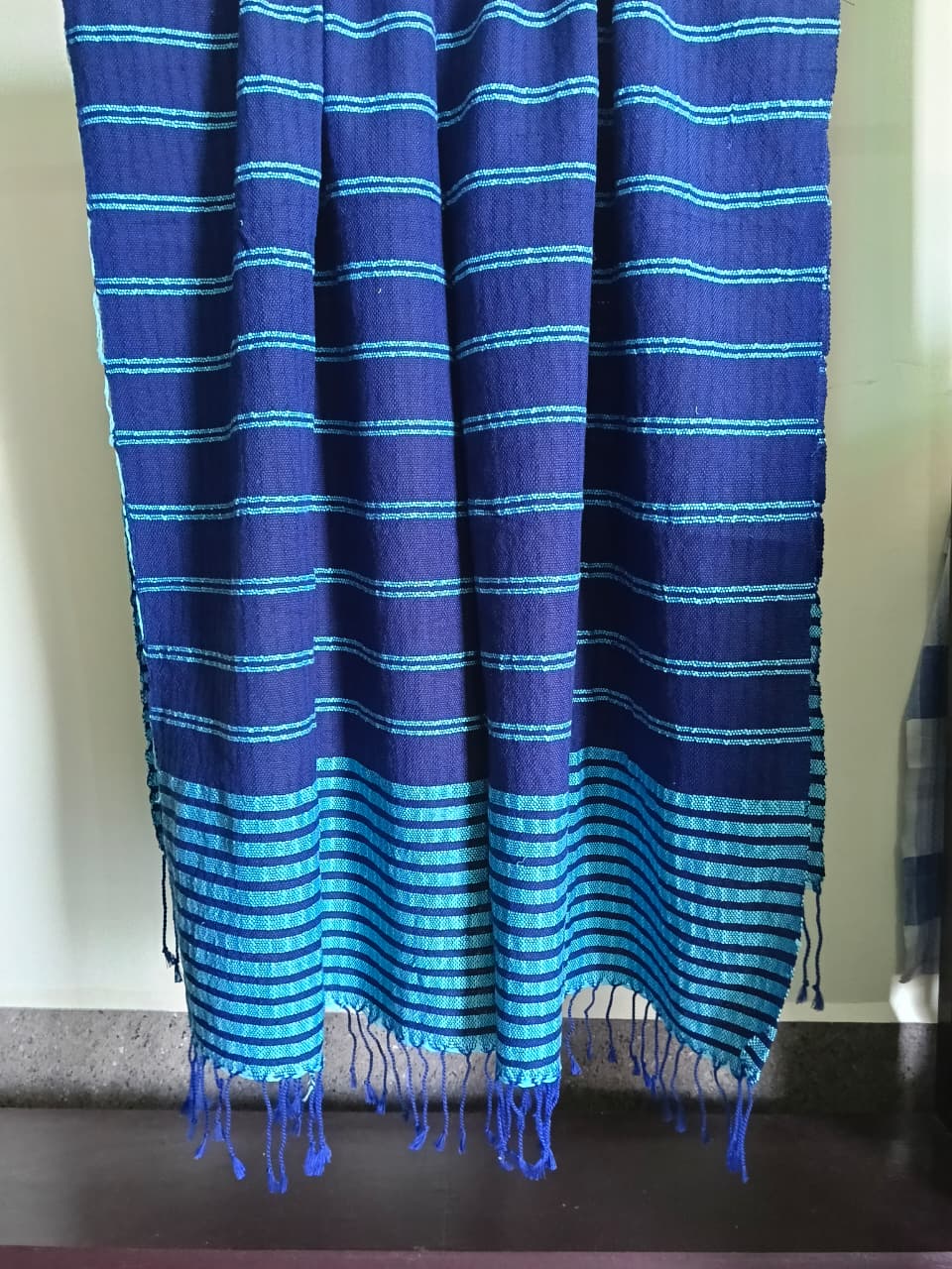 Sapphire & Turquoise Stripe Khes — detail